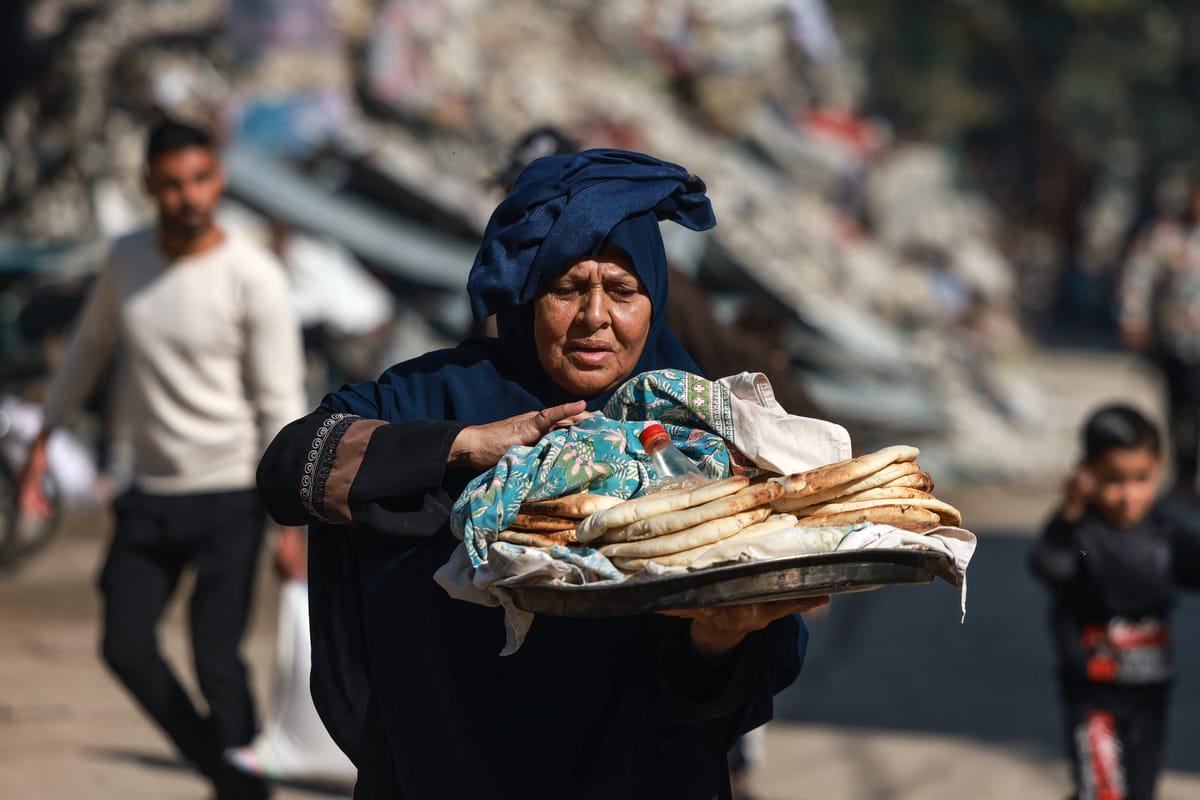 أفران بدائية تحارب المجاعة في غزة