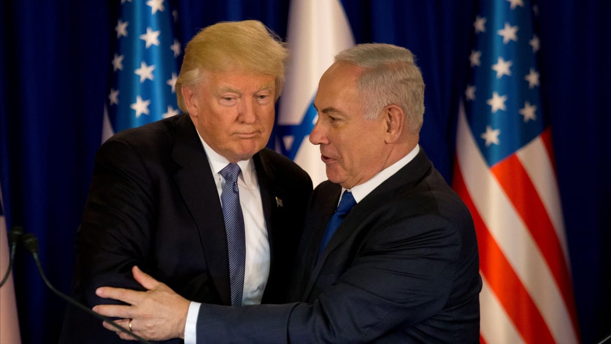لماذا "يخاطر" نتنياهو بتفضيل ترامب؟