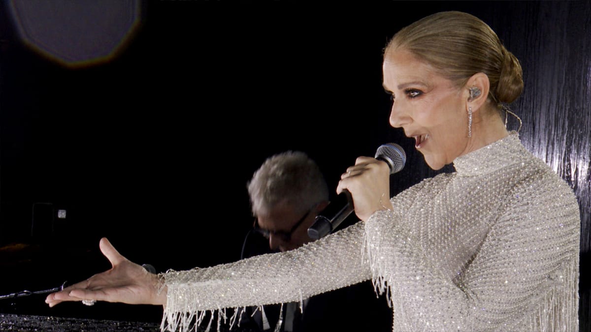 عودة سيلين ديون تلهب حفل الأولمبياد "الساحر"