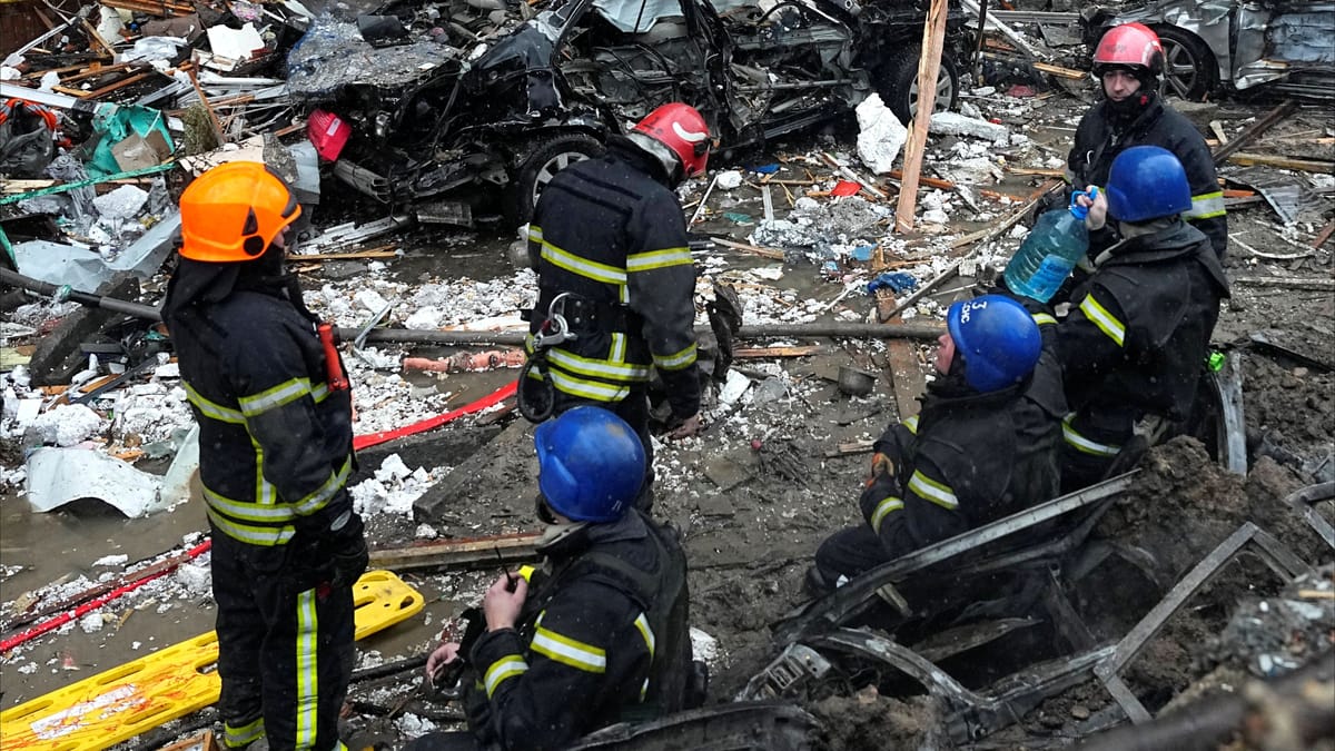 كييف: مقتل 41 شخصا في هجوم روسي على بولتافا