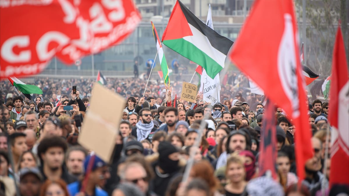 متظاهرون ضد إسرائيل على أبواب منتخب إيطاليا