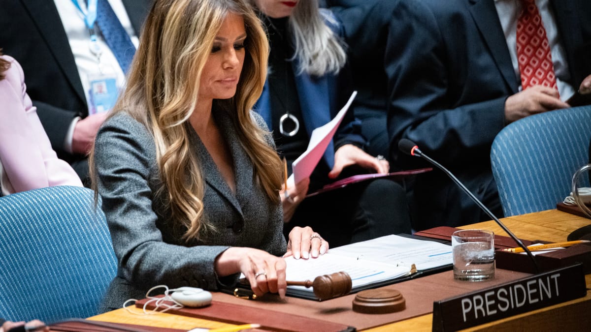 ميلانيا تترأس مجلس الأمن بـ"المطرقة"