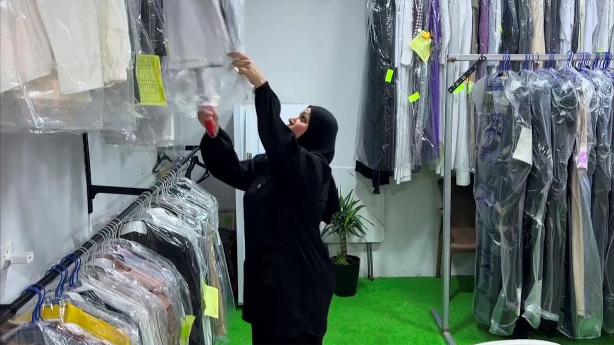 العراقية سجى.. الاستقلال يبدأ من "مغسلة ملابس"