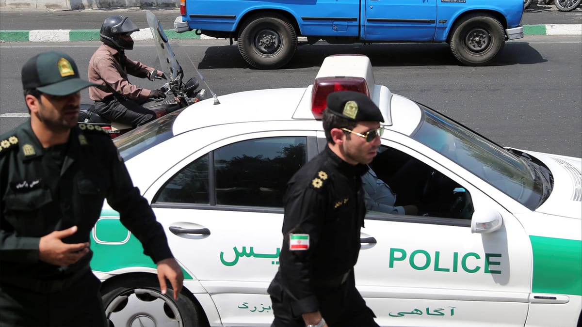قتلى وجرحى في هجوم على مركز شرطة بإيران