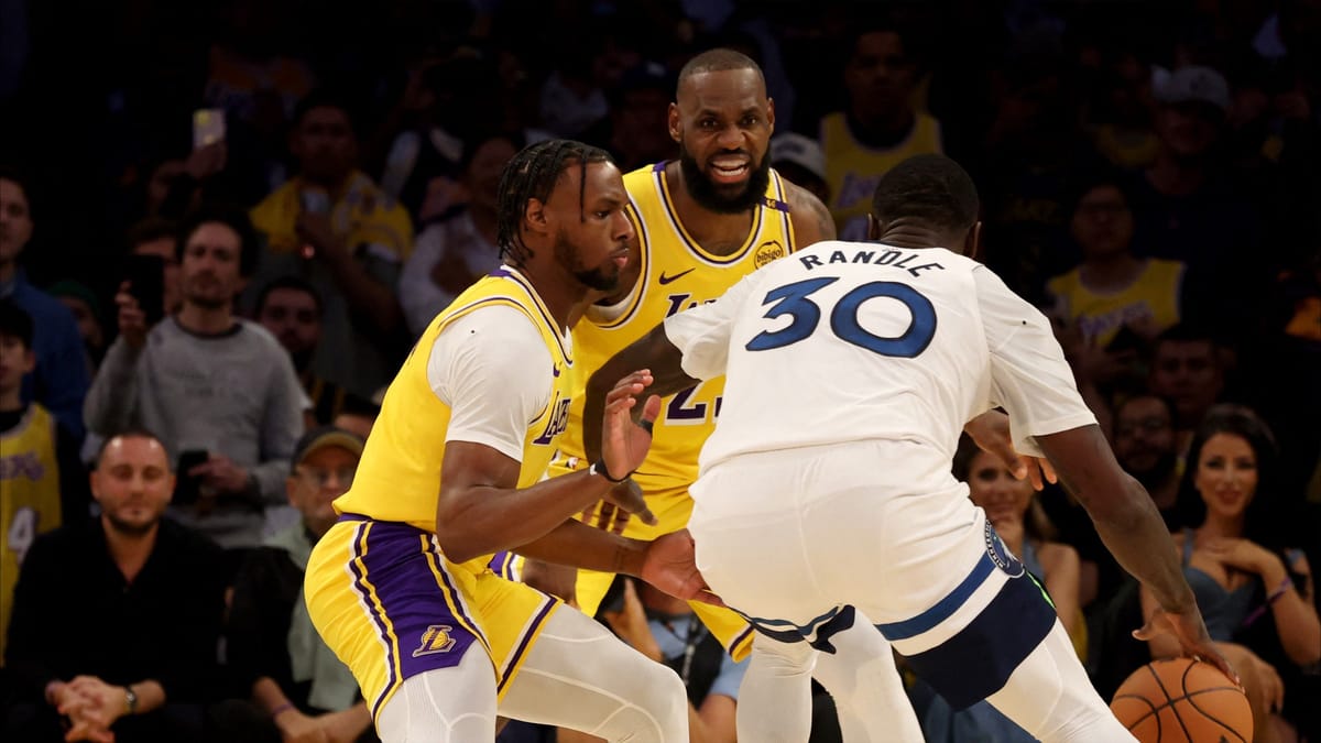 الملك جيمس وابنه يدخلان تاريخ NBA