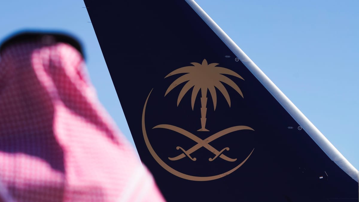 "الكوميديا والدباشة" في إعلان الخطوط السعودية