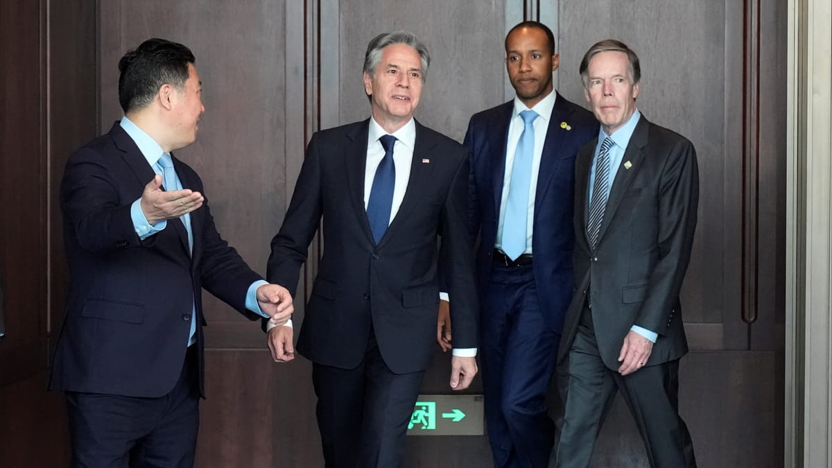 بلينكن ودبلوماسية كرة السلة.. زيارة مع ملفات ساخنة لبكين