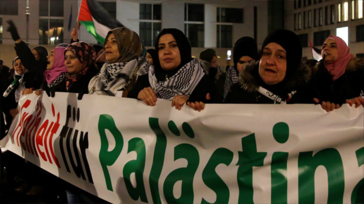 جامعة ألمانية تعتذر لطلبة فلسطينيين بعد شطب جنسيتهم