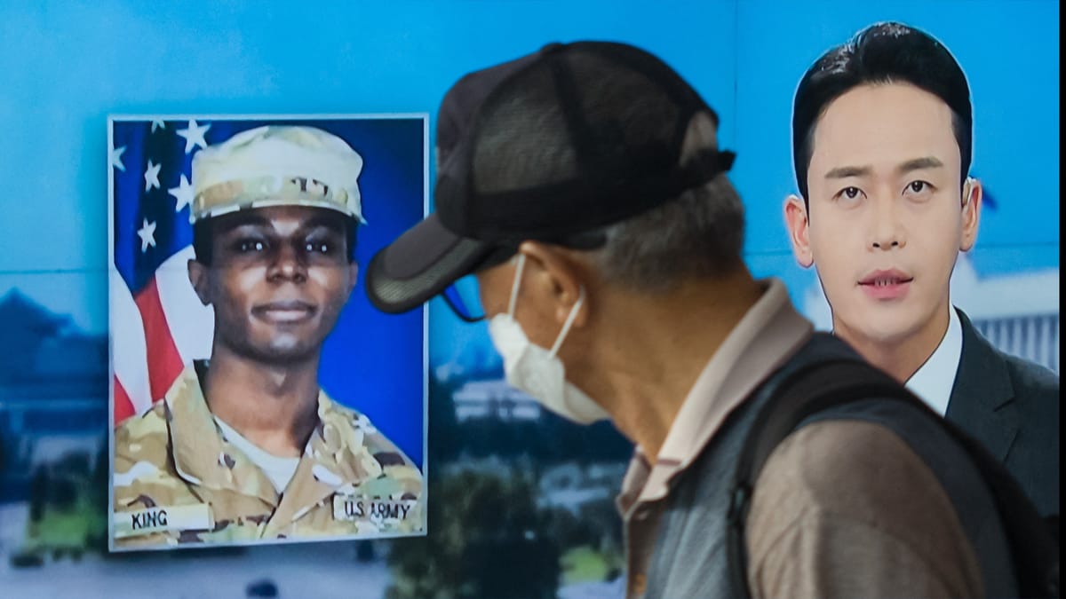 تسليم الجندي الأميركي الهارب في كوريا الشمالية إلى بلاده