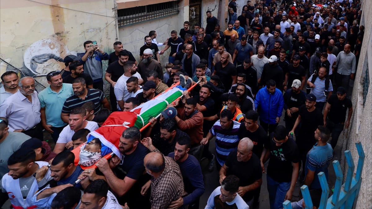 مقتل ٥ فلسطينيين في غارة إسرائيلية على طولكرم