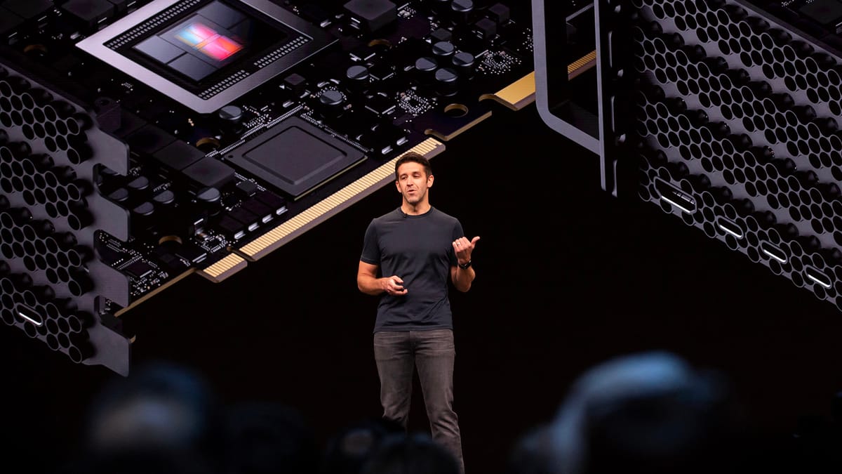 تأمين مقعد الخلافة.. "مهندس آبل" يتسلم مفاتيح الإمبراطورية