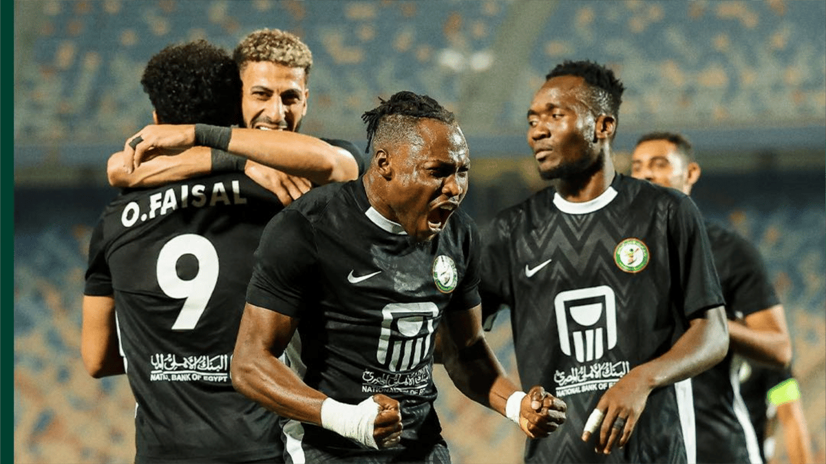 رباعية "زمالكاوية" تقود الأهلي لصدارة الدوري المصري