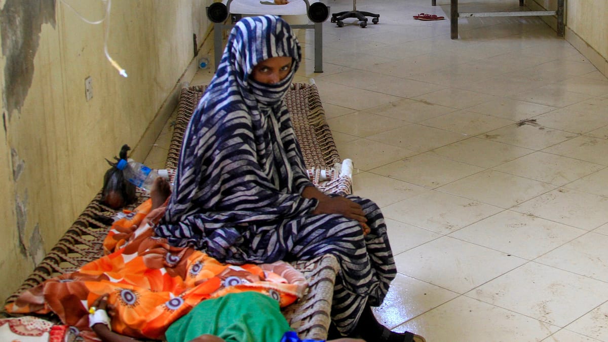 "عائشة" تواجه مثلث الكوليرا والحرب والتلوث بالسودان