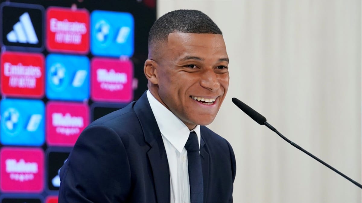 مبابي يبدأ مشواره مع ريال مدريد بمكافأة