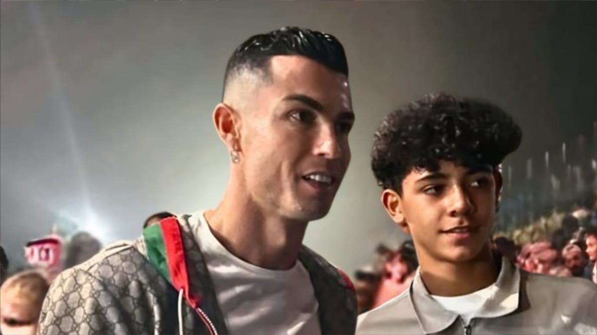 هل يلعب رونالدو وابنه في فريق واحد؟