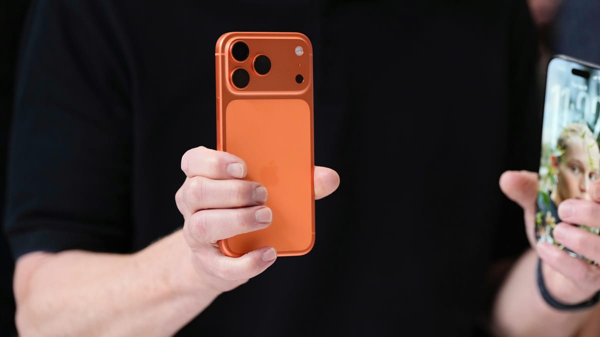 آيفون 17 يرفع قيمة آبل إلى 4 تريليونات دولار