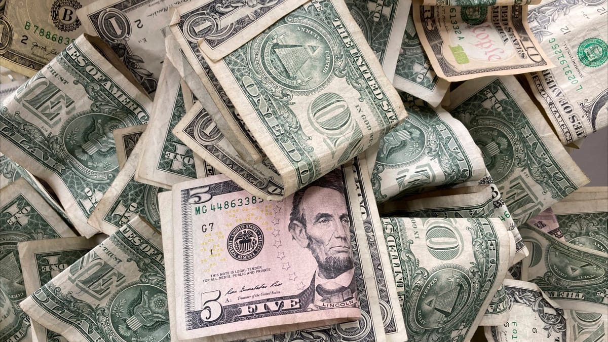 استقرار الدولار مع هيمنة توقعات خفض الفائدة الأميركية
