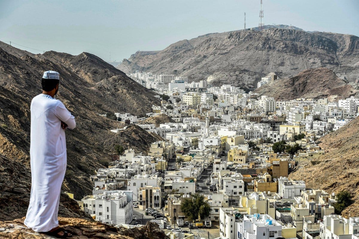 الشرطة: 3 إخوة عمانيين وراء الهجوم على المسجد