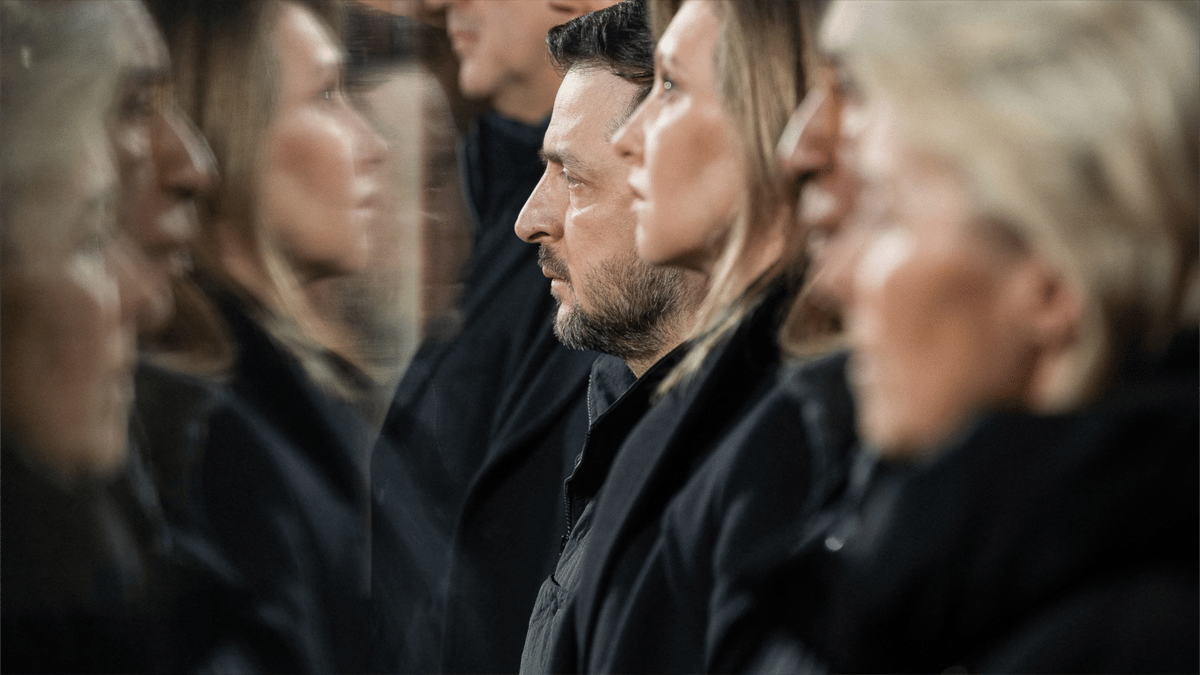 هدنة "تُنعش بوتين" أم سلام بشروط كييف؟