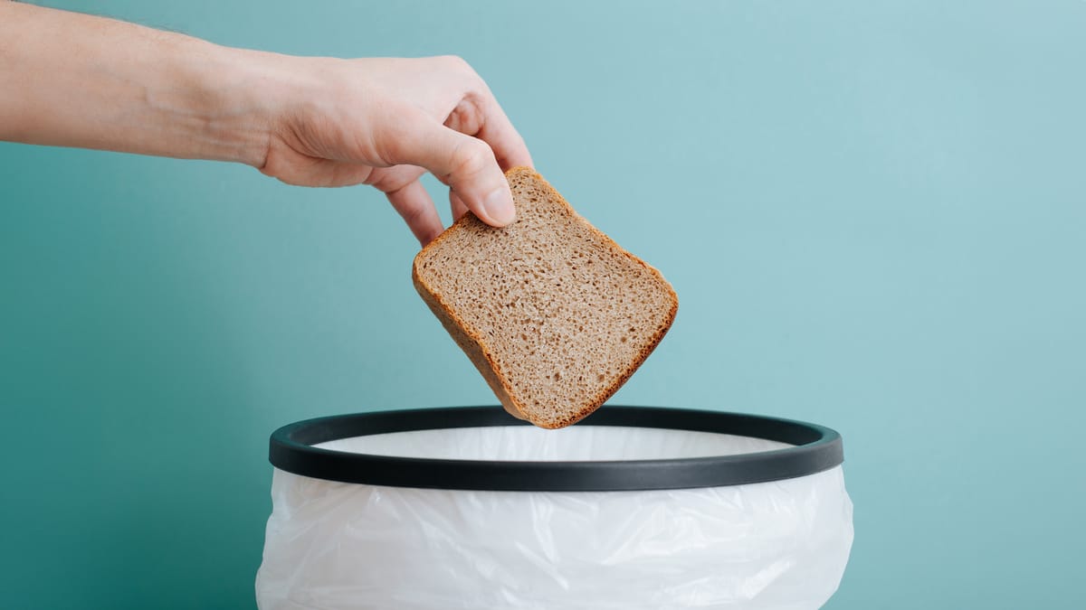 تسنيم تحارب هدر الطعام في تونس بـ"حلويات فتات الخبز"