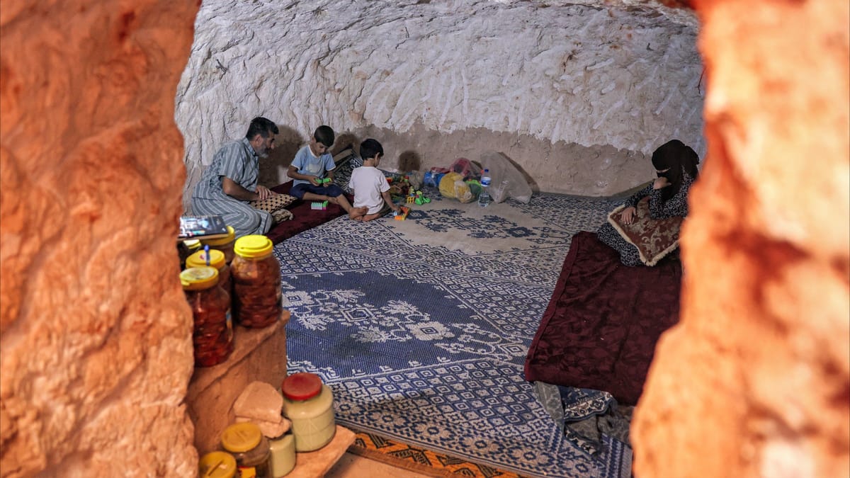 ملجأ خاص لـ"خليل وعائلته" على خط تماس في سوريا