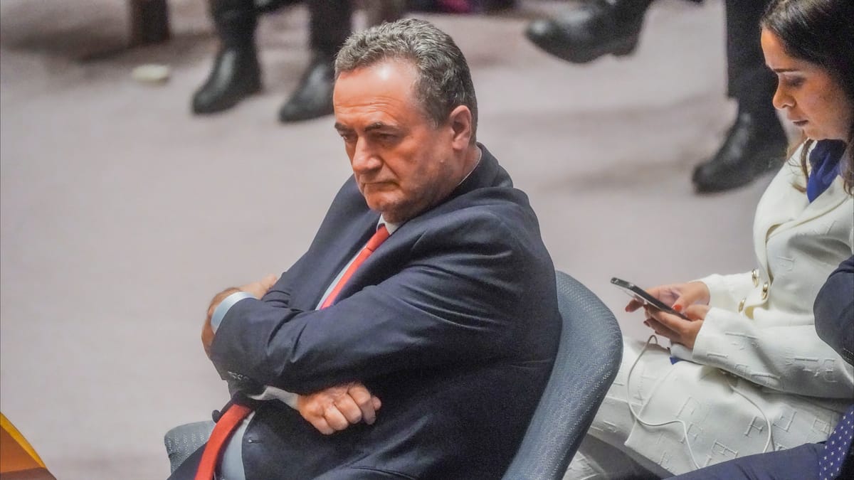 وزير خارجية إسرائيل يذكر أردوغان بـ"مصير صدام حسين"