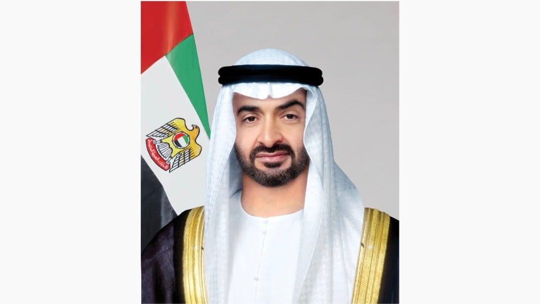 رئيس الإمارات يتلقى اتصالا من رئيس الحكومة اللبنانية