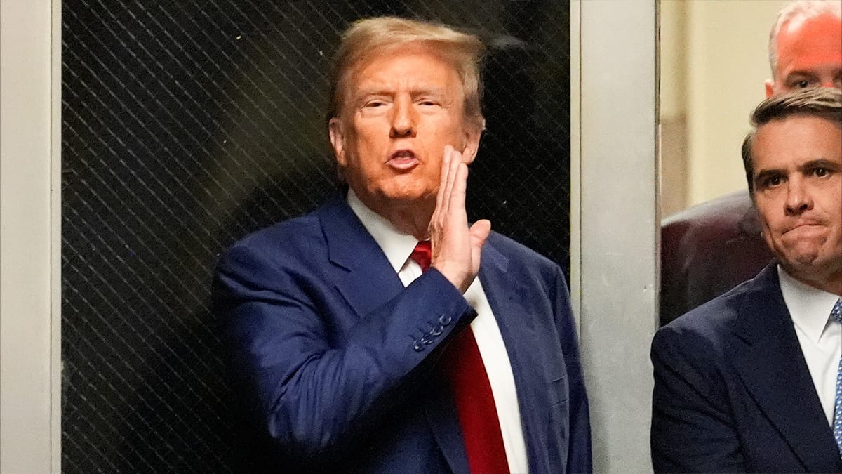 الموعد الإثنين.. هل يروج ترمب لحملته من منصة الاتهام؟