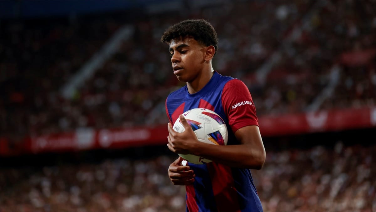لامين يامال يرث "شباب ميسي" في برشلونة