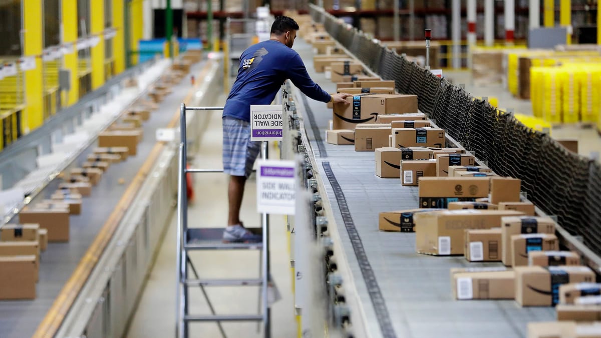 أمازون تلغي 16 ألف وظيفة حول العالم