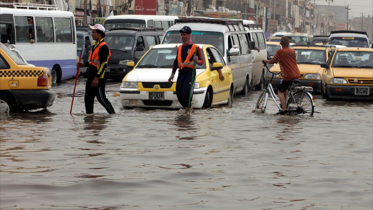 الأمطار تجبر ٦ محافظات عراقية على التعطيل