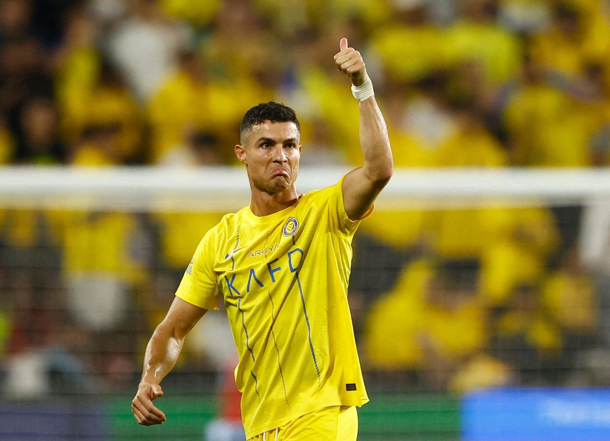 رونالدو.. يلعب في السعودية ويحصد الملايين من إيطاليا