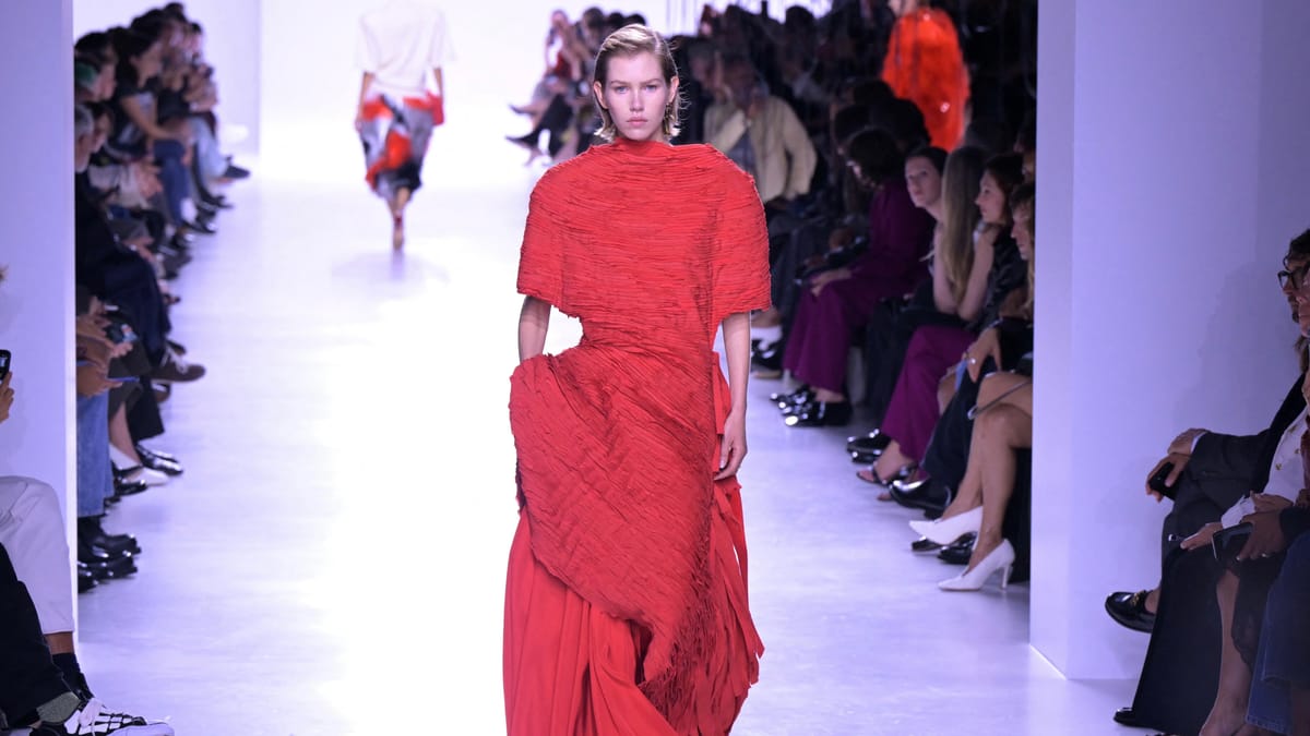 ميلانو بلا أرماني.. الموضة الإيطالية تعيد ترتيب أوراقها