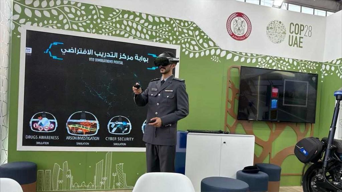"الشرطة في خدمة المناخ".. هكذا تقلص أبوظبي بصمتها الكربونية