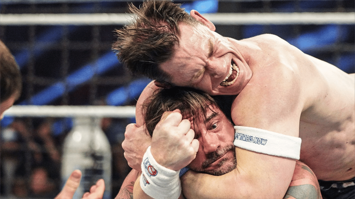 4 نزالات في عرض WWE Saturday Night's Main Event