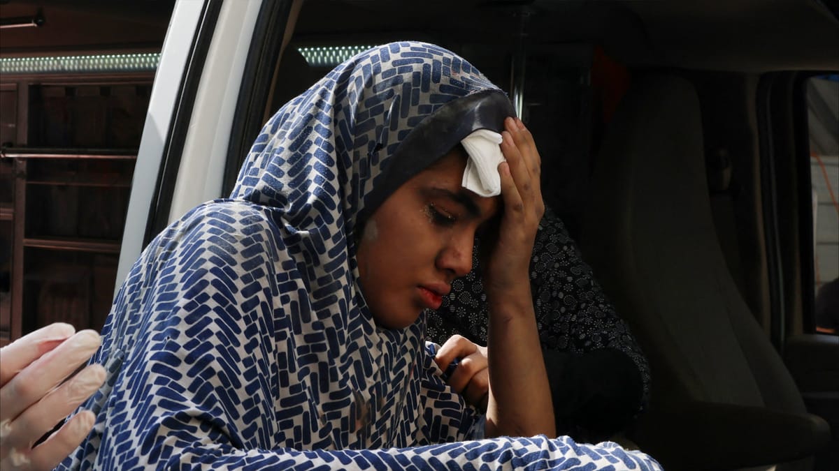 قصف إسرائيلي بالقرب من 3 مستشفيات في غزة