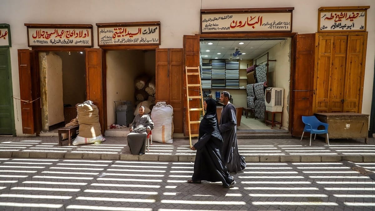 "إسنا" تصعد بمصر إلى منصة تتويج آغا خان