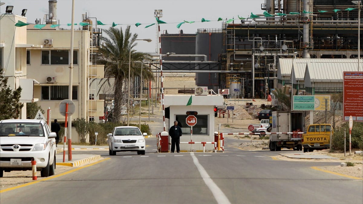 حريق في خطوط لنقل النفط بليبيا