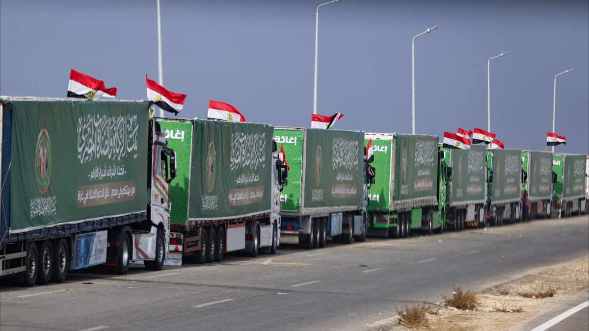 أكبر قافلة إنسانية تدخل غزة