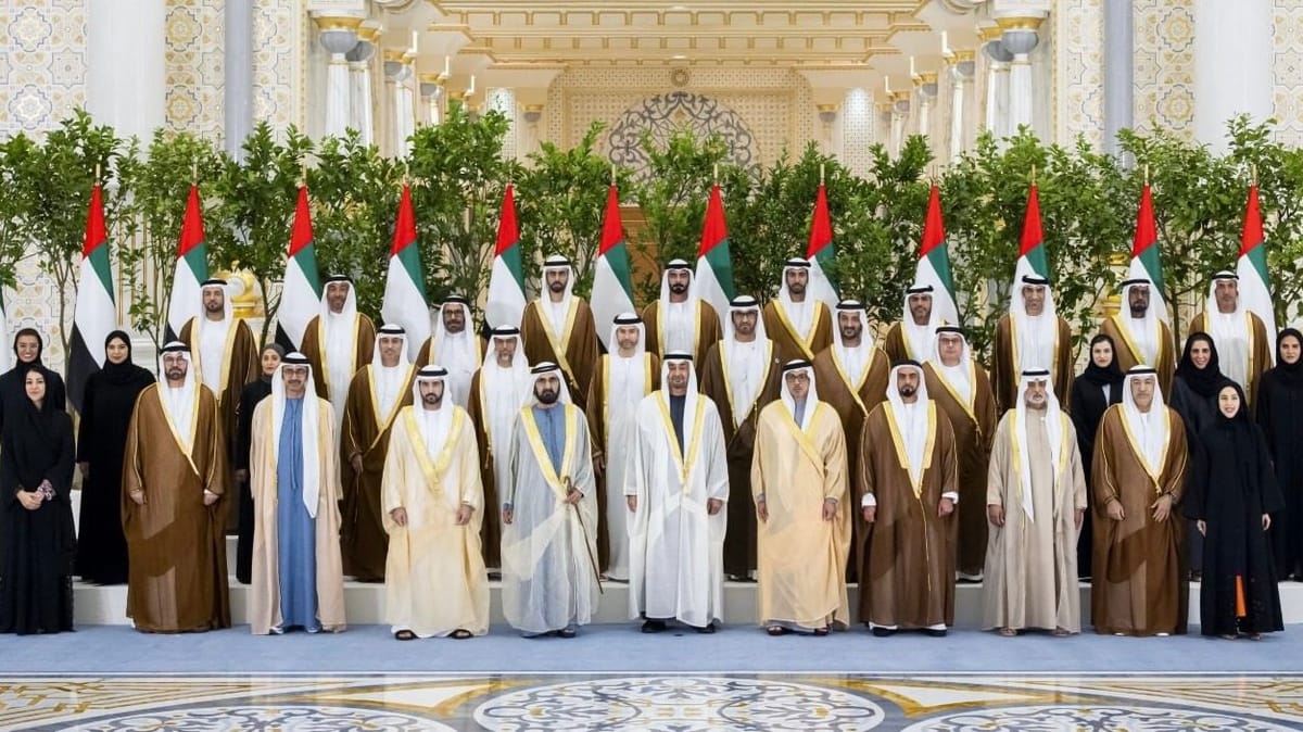 الإمارات.. حمدان بن محمد والوزراء الجدد يؤدون اليمين الدستورية