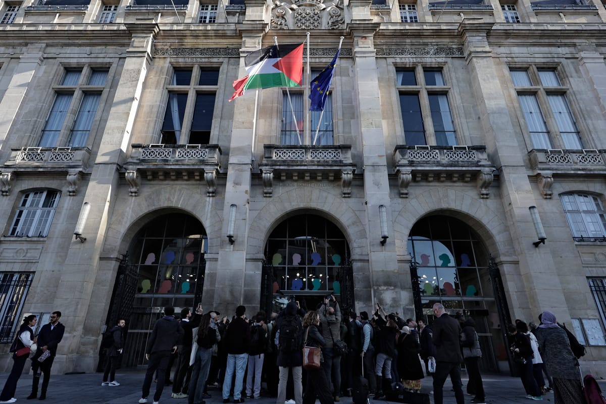 العلم يرفرف.. بلديات فرنسية تحتفل بـ"دولة فلسطين"
