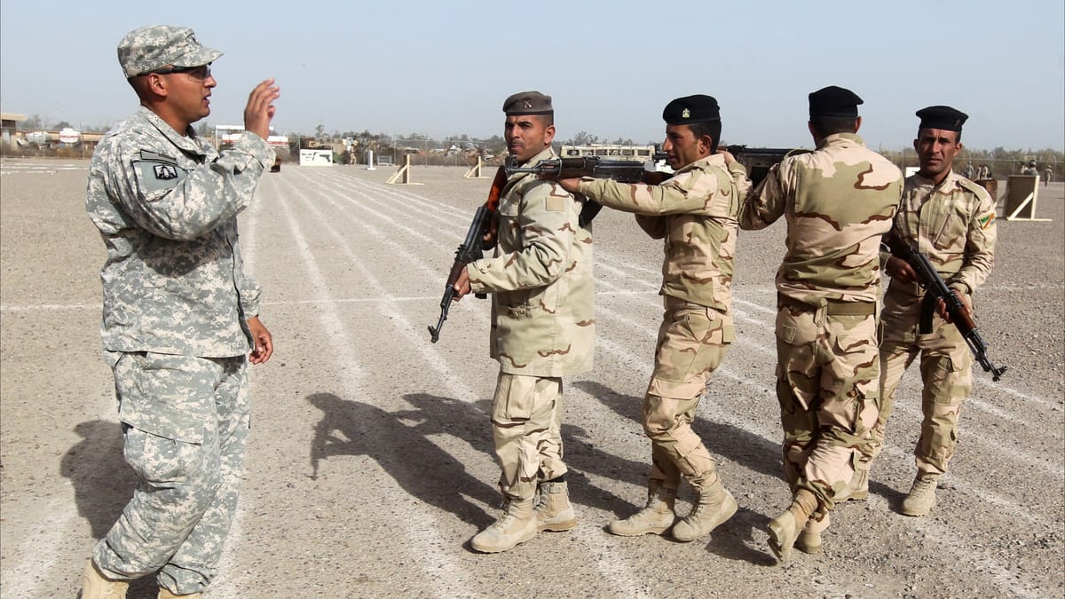 إسقاط 3 طائرات مسيرة فوق مطار بالعراق