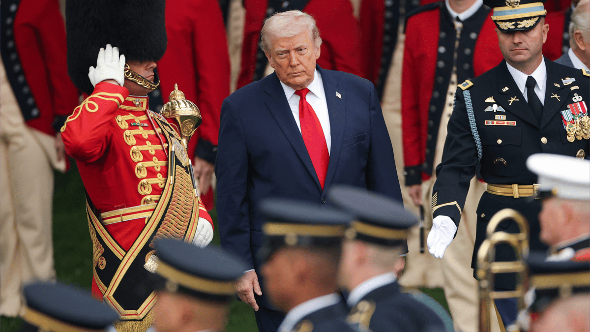 استراتيجية الاستنزاف.. على ماذا يراهن ترامب في إيران؟