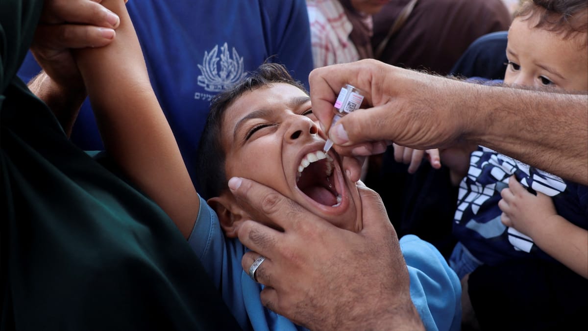 التطعيم ضد "شلل الأطفال" بغزة يتجاوز المستهدف