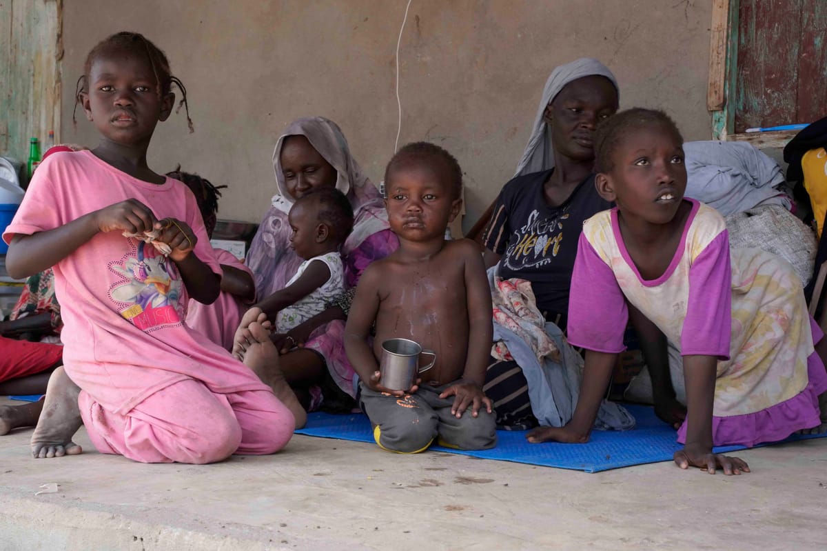 موظفون بلا رواتب في السودان.. شبح الموت جوعا يطارد الناجين من الحرب