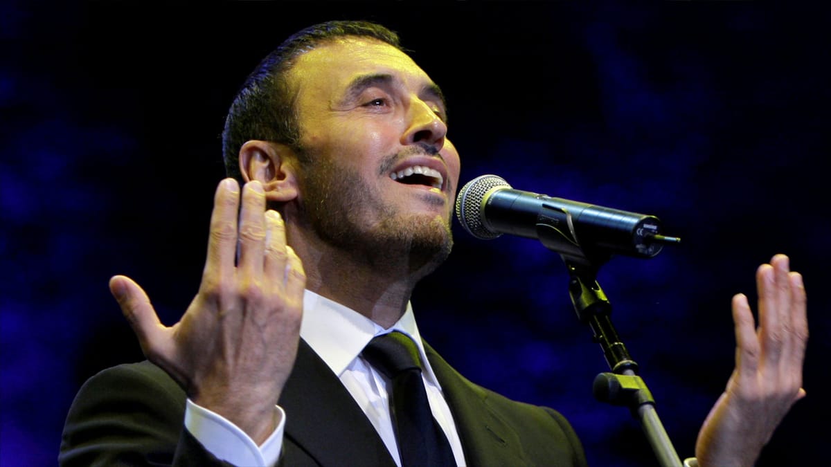 شاعر يتهم كاظم الساهر بـ"الطائفية"