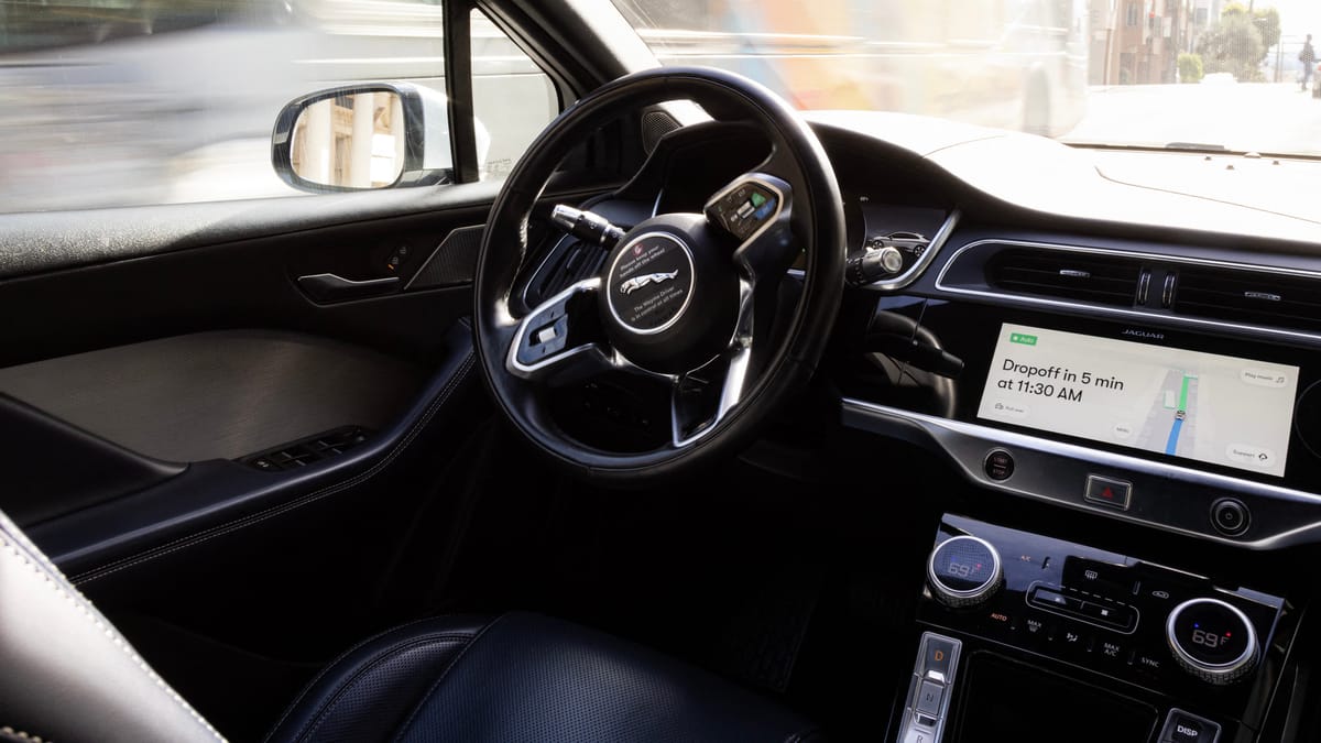 Self-driving taxi للجميع في سان فرانسيسكو