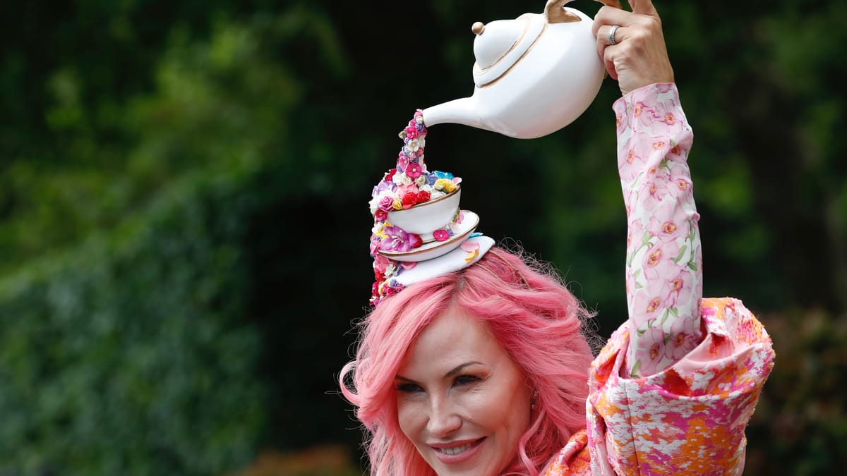 السر في الشاي.. كوب واحد يحمي أنوثتك وعظامك