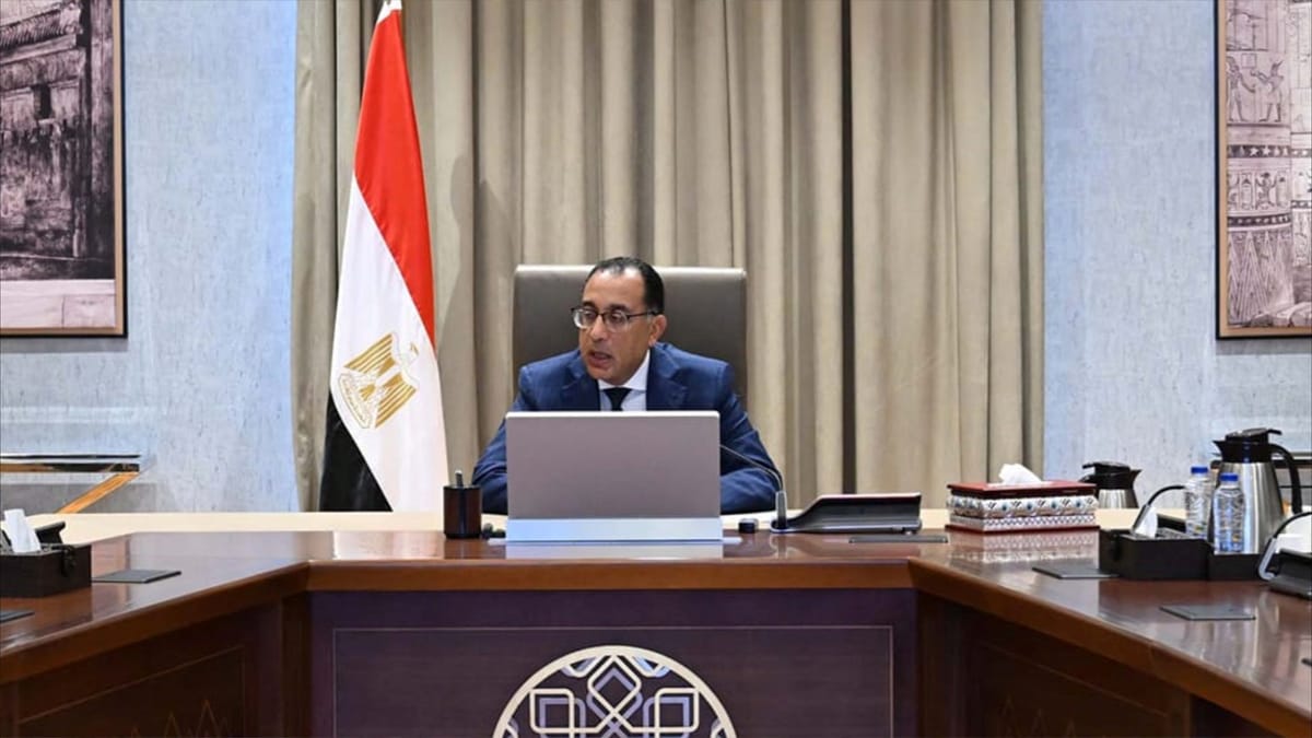 بسبب الكهرباء.. رئيس الوزراء المصري يعتذر على الهواء