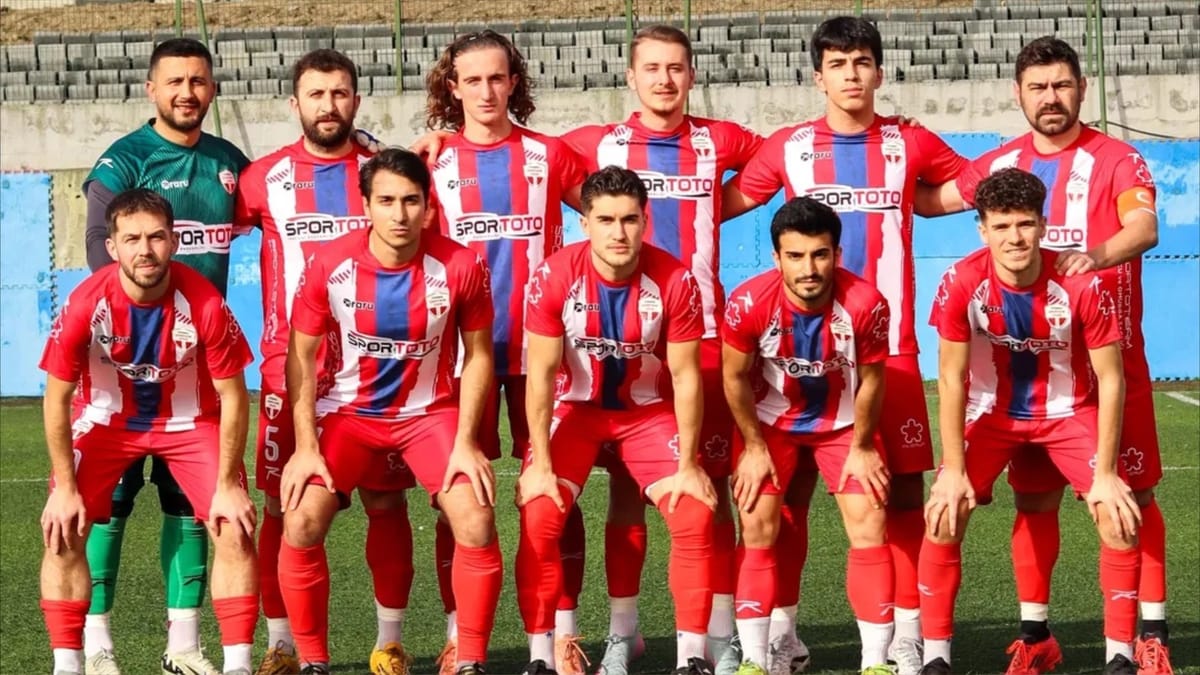 فيديو.. لاعب ينقذ حياة طائرة نورس في تركيا